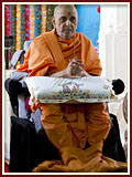 Annakut Celebration with Pramukh Swami Maharaj<br>Gondal<br>6 November 2010 - 