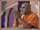Annakut Celebration with Pramukh Swami Maharaj<br>Gondal<br>6 November 2010 - 