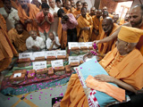  Swamishri performs pratishtha rituals of murtis for several BAPS hari mandirs