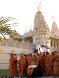  Swamishri visits the mandir complex