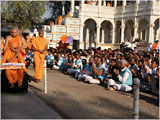Swamishri blesses devotees