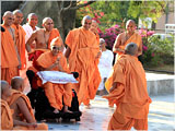 Swamishri in a divine, jovial mood 
