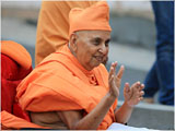 Swamishri in a divine, jovial mood 