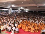  Devotees during the assembly