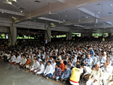 Devotees engaged in darshan of Swamishri