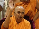 Swamishri in a divine, jovial mood