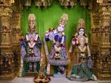 Shri Harikrishna Maharaj and Shri Radha-Krishna Dev