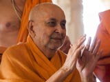  Swamishri blesses devotees