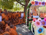  Sadhus engaged in Swamishri's darshan