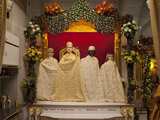 Mangla darshan - Shri Mukund Brahmachari, Shri Harikrishna Maharaj, Shri Gopinath Dev and Shri Radhikaji