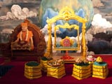 Hindola darshan during evening assembly