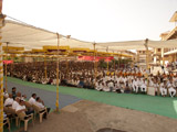  Devotees engaged in darshan of Swamishri