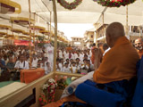  Swamishri bids Jai Swaminarayan to devotees