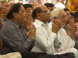  Devotees engaged in darshan of Swamishri