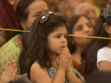  Devotees engaged in darshan of Swamishri