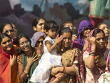  Devotees engaged in darshan of Swamishri