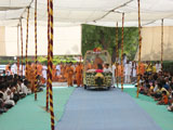  Swamishri bids Jai Swaminarayan to devotees
