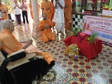  Swamishri engaged in darshan of Thakorji