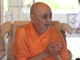  Swamishri beneath the mandir dome