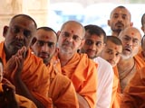  Sadhus engaged in darshan of Swamishri