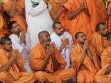  Sadhus engaged in darshan of Swamishri