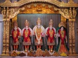 Annakut offered to Shri Dharmakul