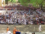  Devotees engaged in Swamishri's darshan