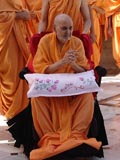  Swamishri in the Smruti Mandir pradakshina