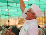 A devotee hails Bhagwan Swaminarayan