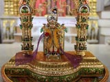  Shri Harikrishna Maharaj adorned in chandan