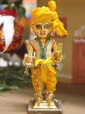  Shri Harikrishna Maharaj adorned in chandan