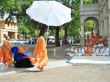  Swamishri on the way for Thakorji's darshan