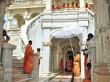  Swamishri after darshan of Thakorji