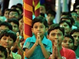  Devotees engaged in Swamishri's darshan