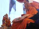  Swamishri performs pujan of murtis