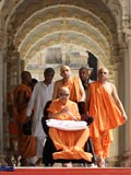  Swamishri after darshan of Thakorji