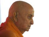 Swamishri bids Jai Swaminarayan to all