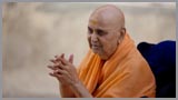  Swamishri bids Jai Swaminarayan
