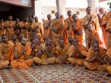  Sadhus engaged in darshan of Swamishri