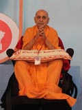 ID card of Yuva Talim Kendra is sanctified by Swamishri
