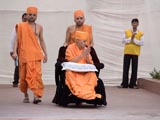 7:30am - Swamishri leaving the Mandir for the medical procedure