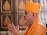 7:30am - Swamishri leaving the Mandir for the medical procedure