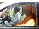 11:00am - Swamishri returns to the mandir after the medical procedure