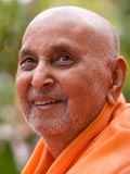 Swamishri in a divine, jovial mood