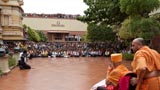 Swamishri bids Jai Swaminarayan to devotees