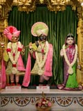  Shri Harikrishna Maharaj and Shri Radha-Krishna Dev