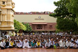  Devotees awaiting Swamishri's darshan