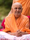 Swamishri in a divine, jovial mood 