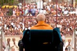 Swamishri bids Jai Swaminarayan to devotees 