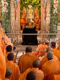 Swamishri in the mandir for darshan